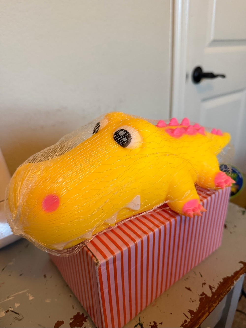 ⭐️⭐️💖YELLOW & PINK JUMBO CROCODILE ⭐️💖Squishy!!